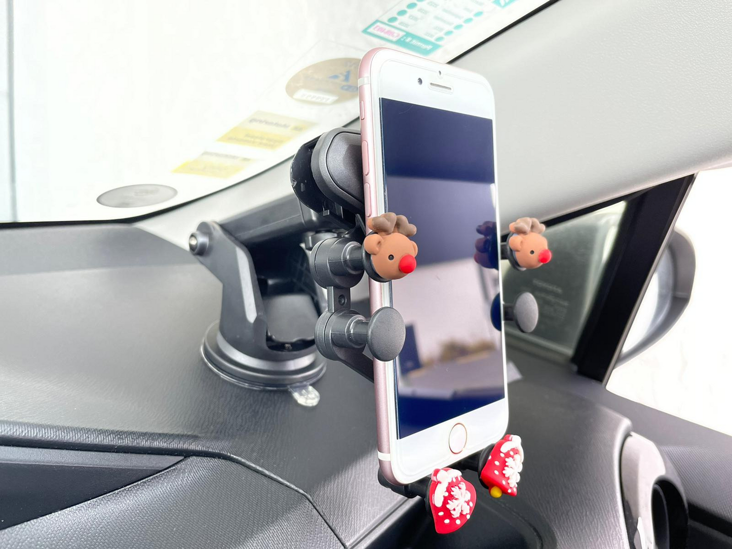 Reindeer 3-in-1 Car Gravity Cellphone Holder (Vent or Suction Mount with 360° rotatable and extendable clamp arm)